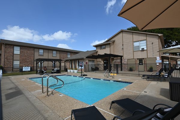 Peppertree Apartments photo 02