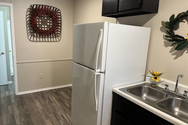 Peppertree Apartments photo 23